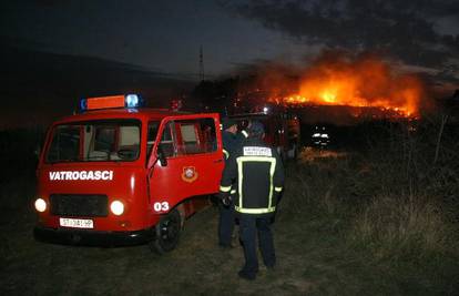 Zapalila se cisterna kraj Omiša, nema ozlijeđenih