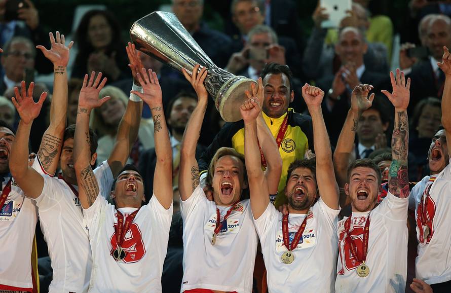Soccer - UEFA Europa League - Final - Sevilla v Benfica - Juventus Stadium