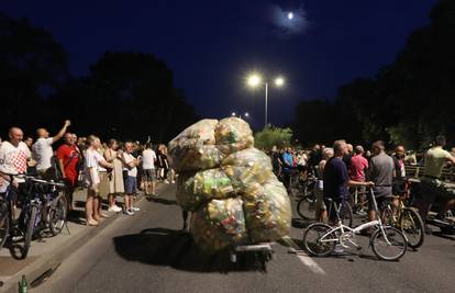 Dio lanaca stao s otkupom boca, provjerili smo o čemu se radi: 'Nije problem samo u Zagrebu'
