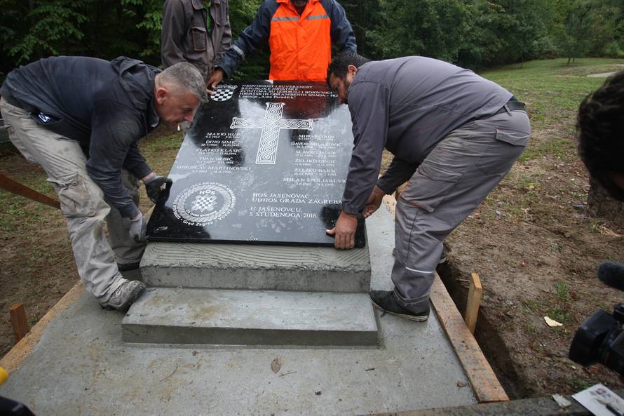 'Nismo fašisti! Ploča sa svim oznakama ide na drugo mjesto'