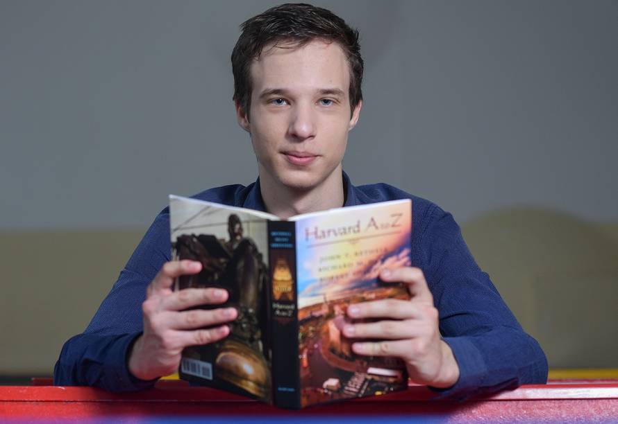 Zagreb: Tijan Vlašić dobitnik je Harvard Booker Prize