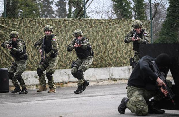 Zagreb: Dan otvorenih vrata Počasno-zaštitne bojne