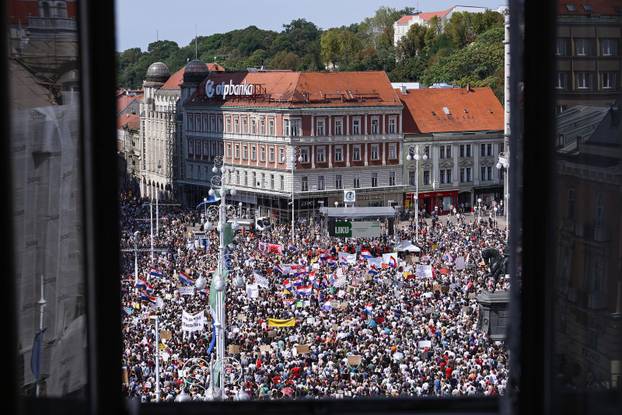 Tisuće prosvjednika preplavile središte Zagreba zbog otpada u Lici