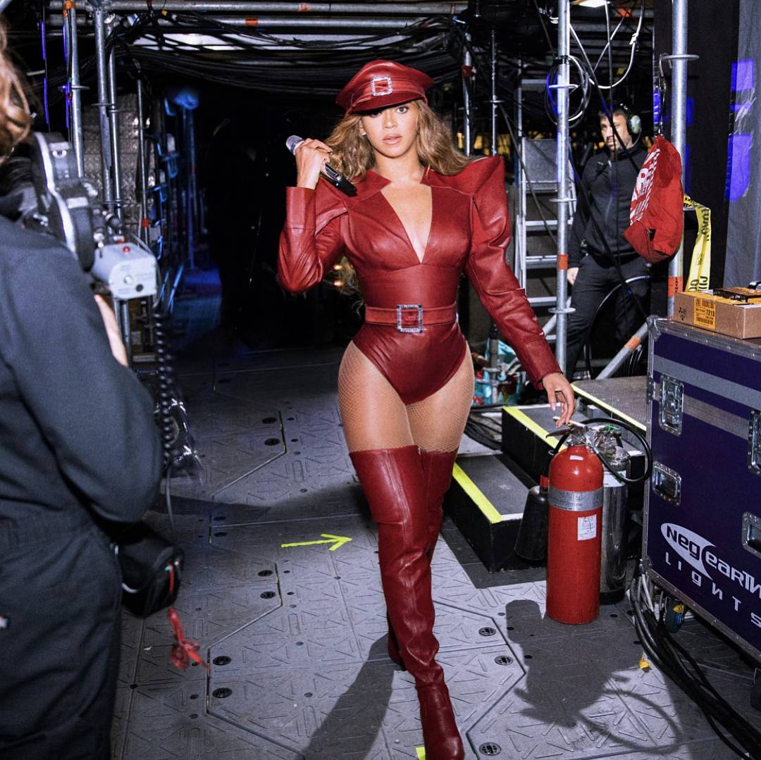 Lady GaGi drugi puštaju vodu, a Beyonce želi crveni WC papir
