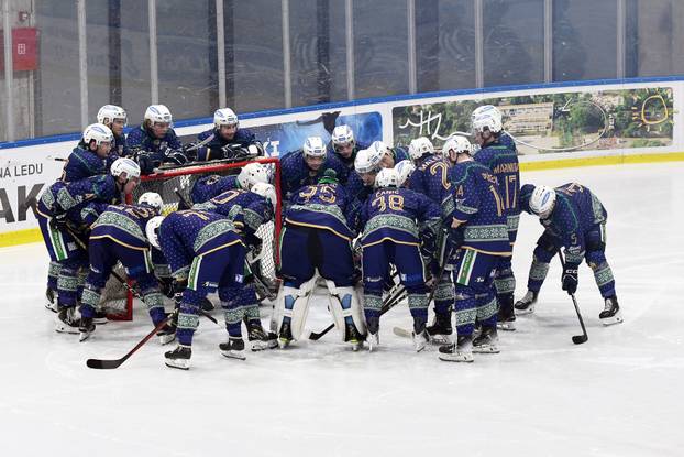 Sisak: Alpska hokeja&scaron;ka liga,
KHL Sisak do&ccaron;ekao je Cortinu