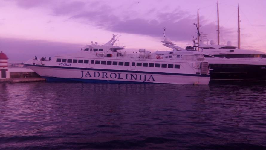 Katamaran se zabio u zadarsku luku: 'Skoro je udario u jahte!'