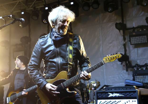 Šibenik: Šibenska Adventura zapo?ela koncertom Parnog valjka u perivoju Roberta Visianija