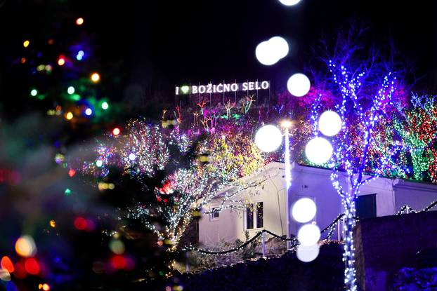 Božićno selo u Gornjem Docu