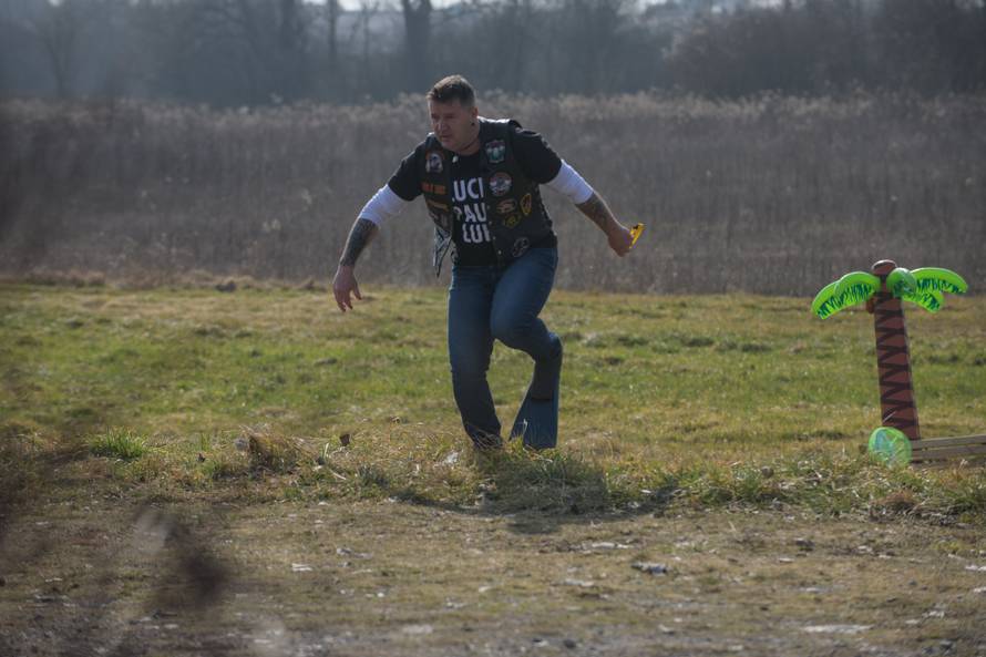 Spider-Man ostao bez stvari i s još jednim parom dijeli najgoru sobu: 'Superheroji ne spavaju!'