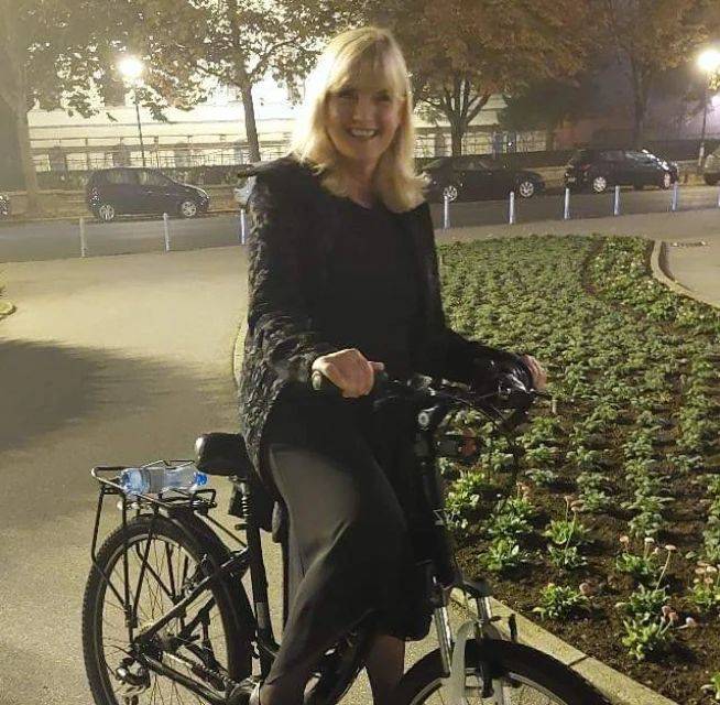 Sanja Doležal provozala se na biciklu Zagrebom: 'Moj omiljeni prijevoz po gradu, danju i noću'