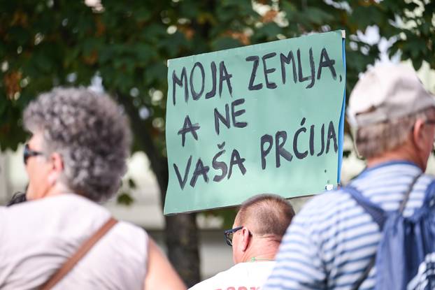 Zagreb: Okupljanje prosvjednika Hodaj za Liku, hodaj za Hrvatsku