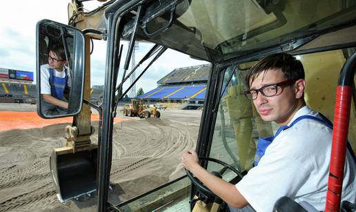 Uz nogometne stadione vežu se obećanja i komedije, a sada je stigla i znanstvena fantastika