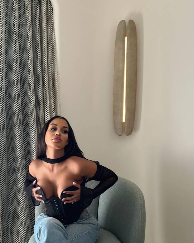 FOTO Bujna Belgijka ostavila je 'zločestog dečka' nogometa pa poručila: 'Možemo biti prijatelji'