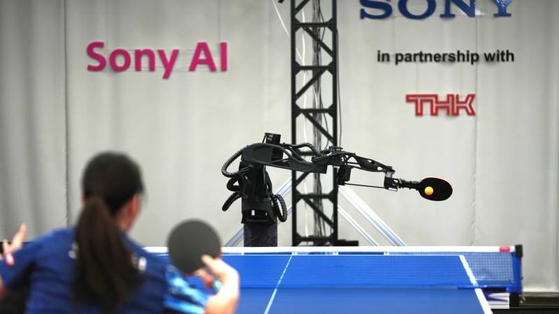 VIDEO Sonyjev ping pong robot rastura i protiv profesionalaca!