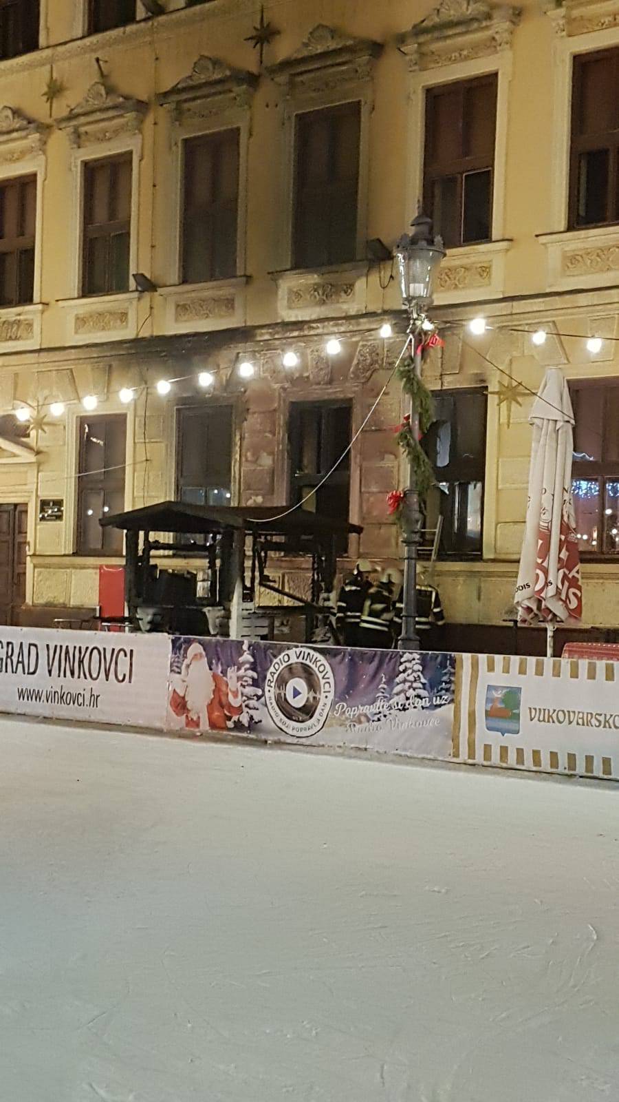 Buknule kućice u Vinkovcima, požar se proširio na gimnaziju