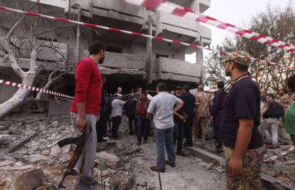 Napali francusku ambasadu u Libiji, ranjena su dva zaštitara