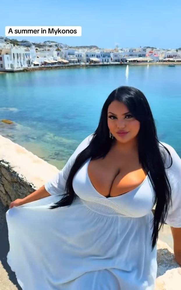 FOTO Bujno, bujnije - Alex! 'Ja sam velika cura.  Zaslužujemo se zabavljati. Znaju me vrijeđati...'