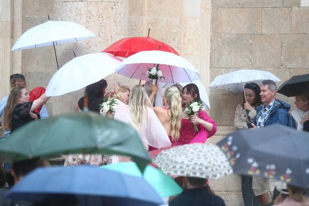 ARHIVA - 2024. Dubrovnik: Vjenčanje Nicole Artukovich i Liama Stewarta u crkvi sv.Ignacija