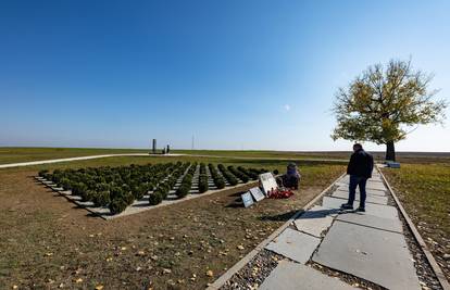 Hartmann otkrila kako su našli Ovčaru: 'Ruski vojnici trgovali su za rakiju, zaprijetili smo im'