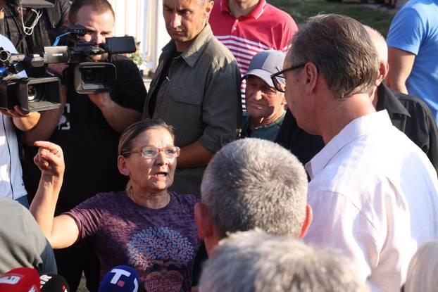 Aleksandar Vučić u obilasku je Jablaničkog okruga