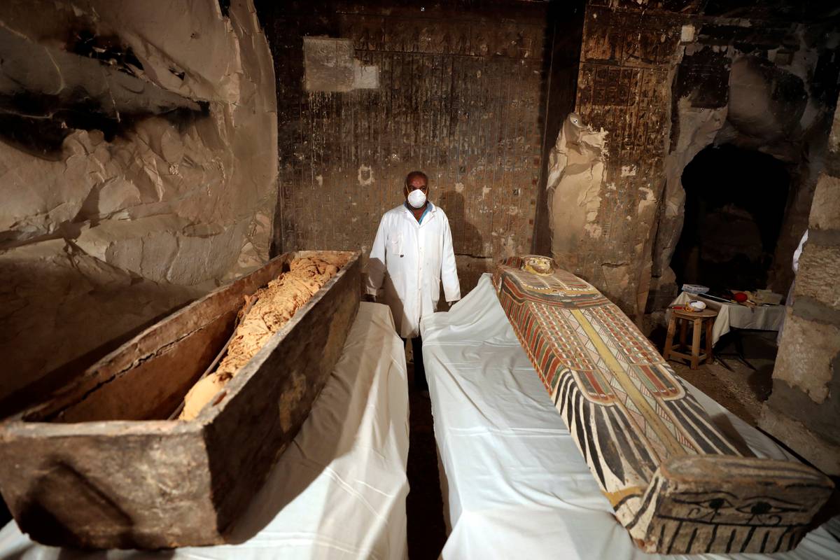 Egipatski arheolozi su otkrili drevne mumije južno od Kaira