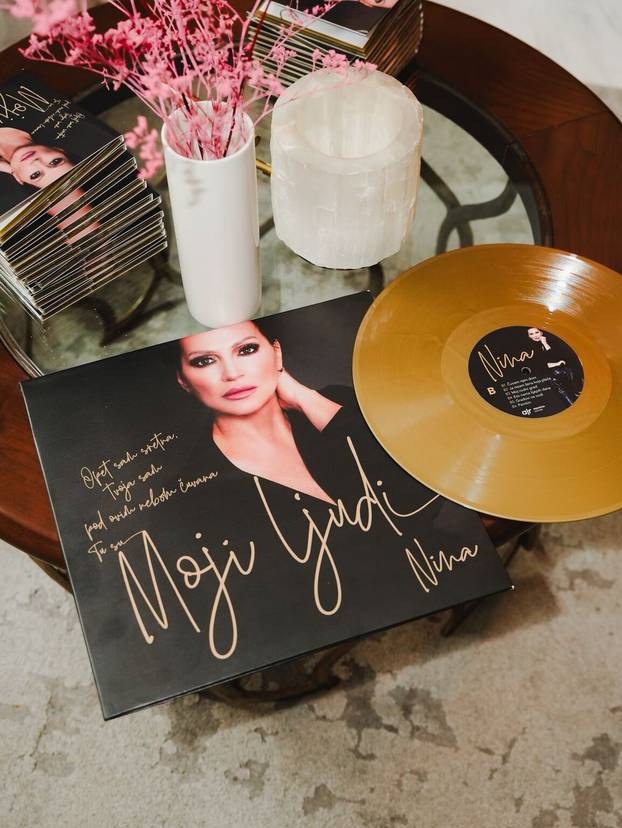 FOTO Nina Badrić nakon 15 godina ima novi album: Evo tko je sve bio na predstavljanju...