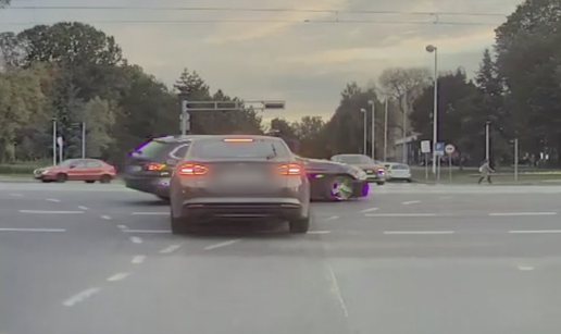 SULUDO I OPASNO BMW-om u Zagrebu projurio kroz 'debelo crveno' i skoro izazvao sudar