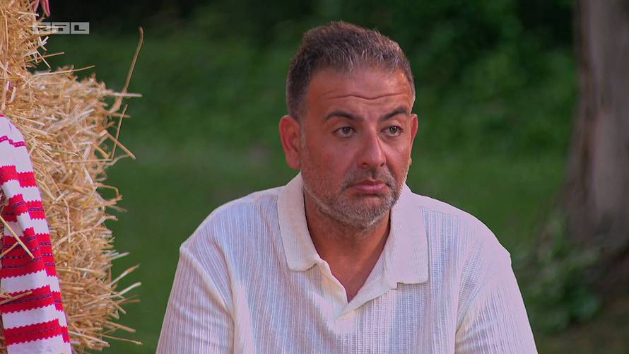 Poljupci padaju, ljubomora raste! Dejan bacio oko na tuđu djevojku, a Josip izgubio glavu