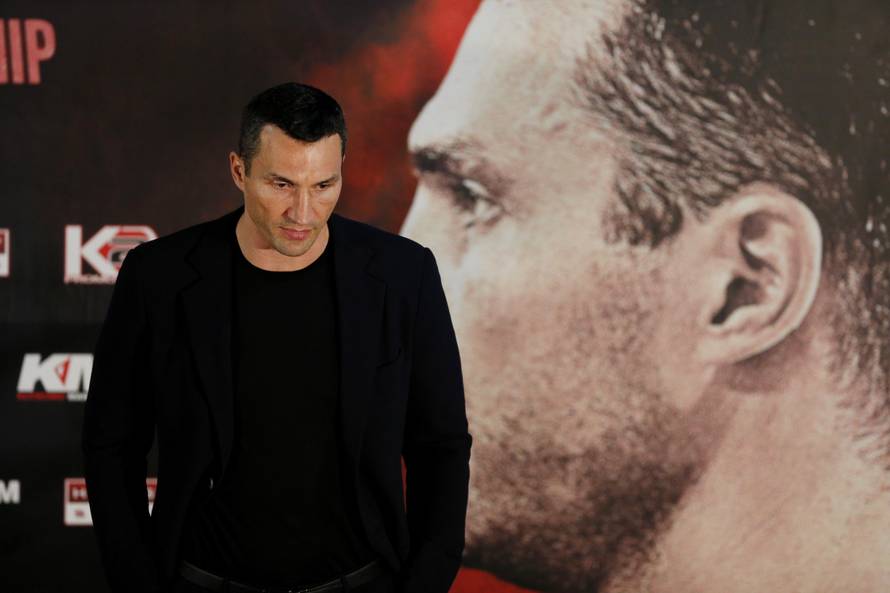 Tyson Fury & Wladimir Klitschko Head-to-Head Press Conference