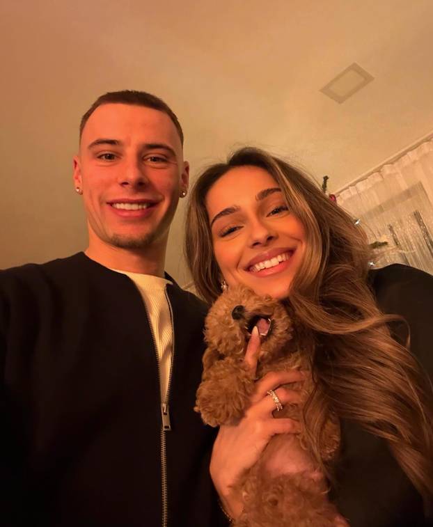 FOTO Zanosna Julija objavila je zaruke s ofenzivcem Dinama