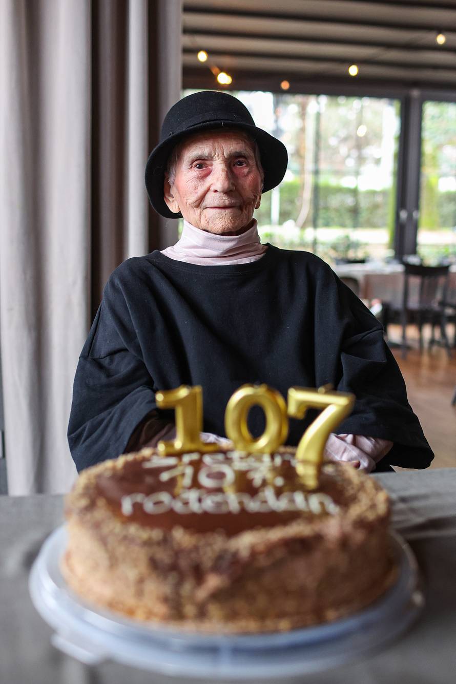 24SATA Proslava 107. rođendana Ivke Brčić, najstarije Zagrepčanke