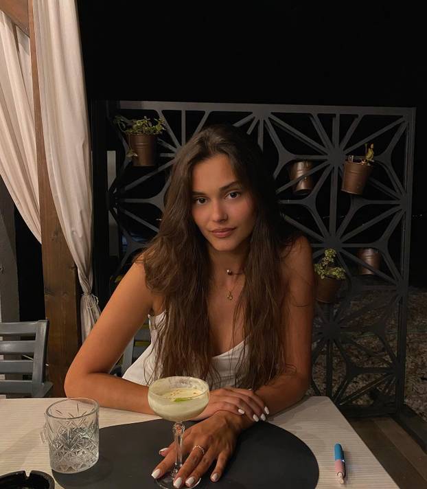 FOTO Hrvatska Miss Universe svugdje privlači poglede, a srce je dala hrvatskom košarkašu