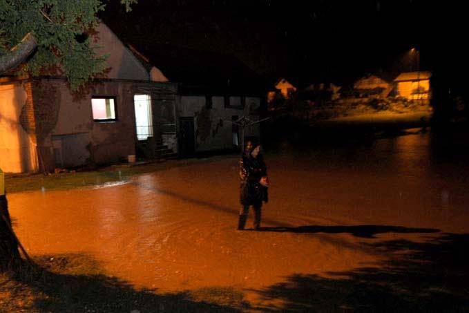 Jako nevrijeme poplavilo kuće, mještani ogorčeni: 'Pa dokle?!'