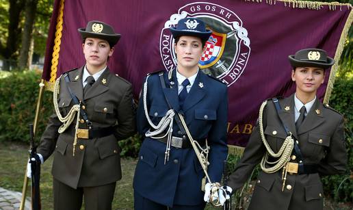 Kolindina garda: Tri vojnikinje prve žene u Počasnoj satniji