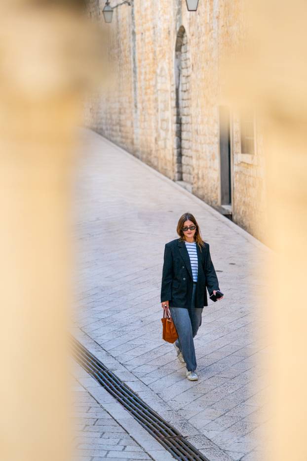 Dubrovnik: Sunčan i topao jesenji dan u gradu