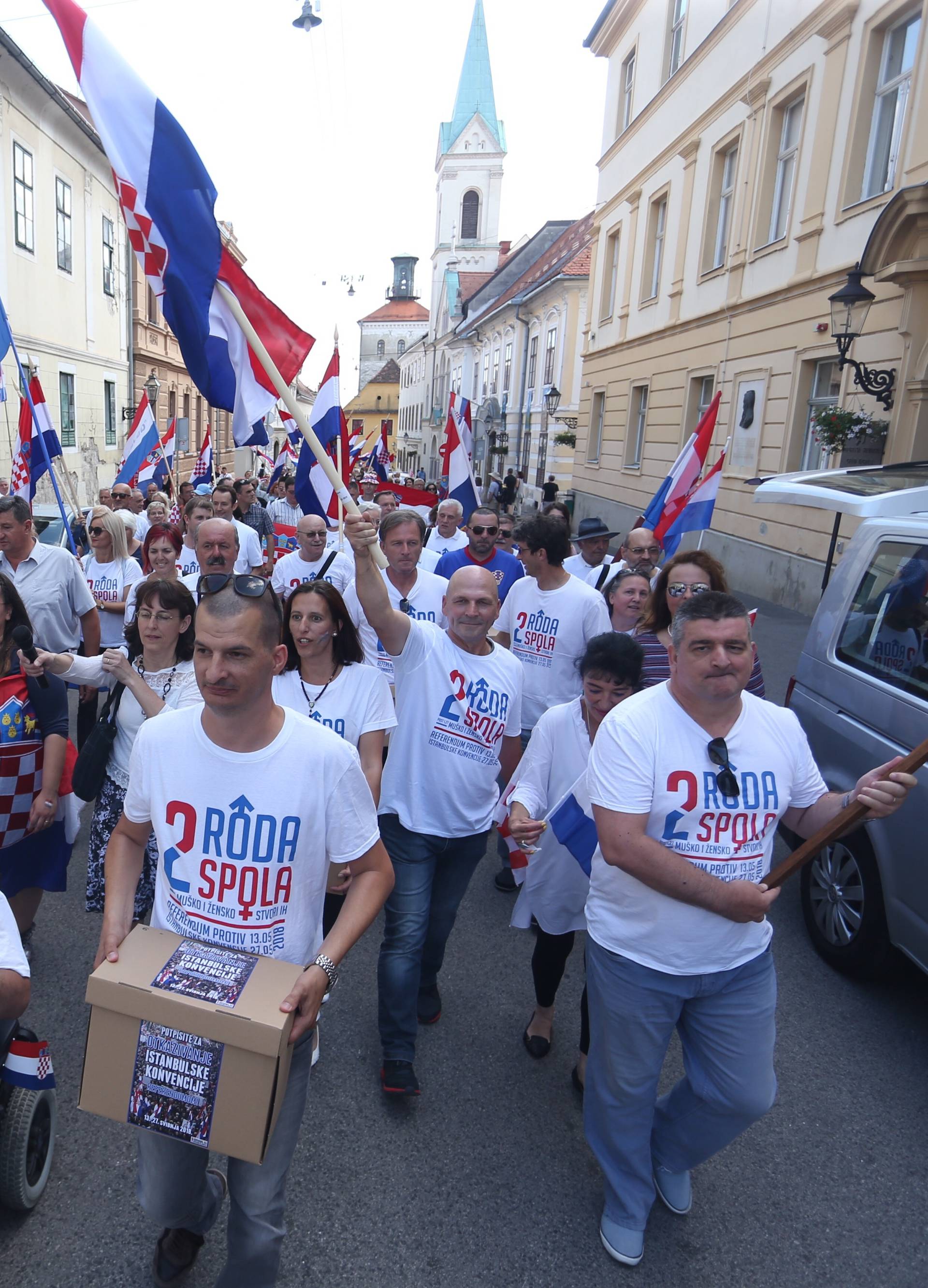 Donijeli 377 tisuća potpisa: 'Na jesen otkazujemo Istanbulsku'