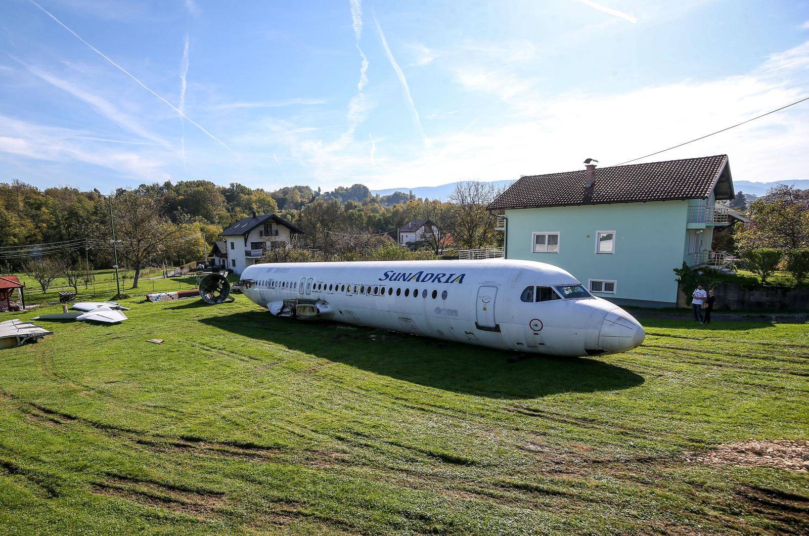 Parkirao avion u dvorištu: U njemu će priređivati zabave