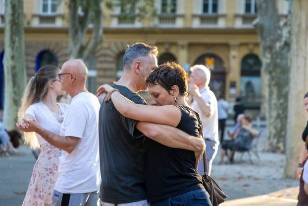 Zagreb: Tango na zrinjevackom plesnjaku
