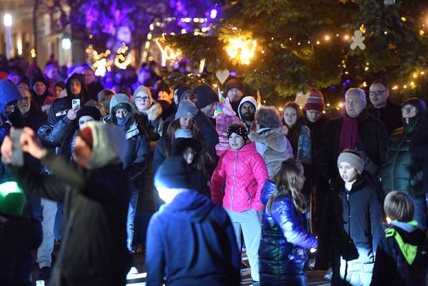 Čakovec: Doček Nove Godine uz bend Dobre vibracije i svjetlosni show