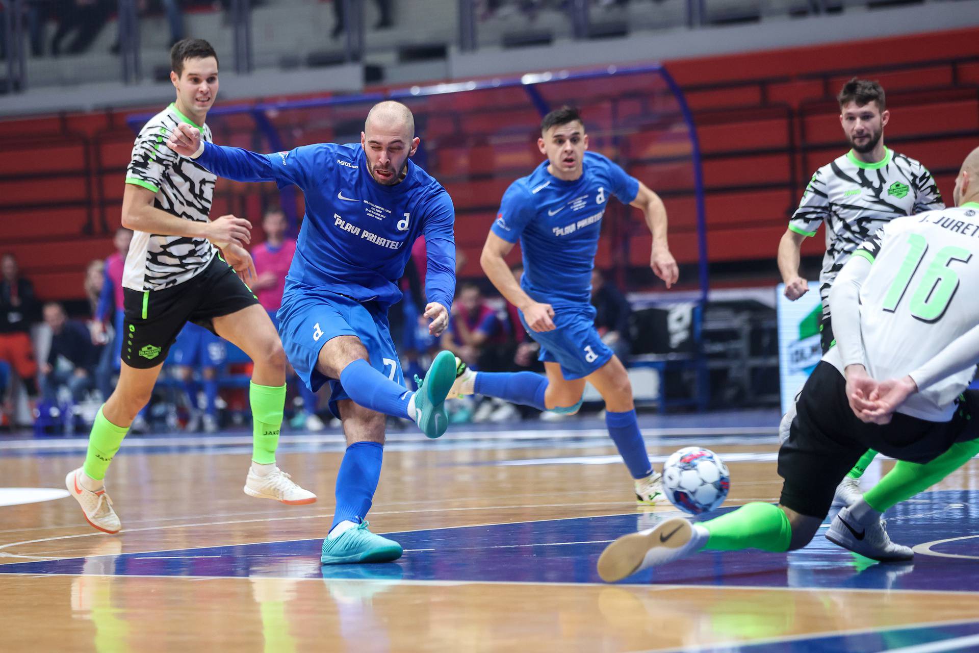 Susret Olmissuma i Futsal Dinama u 1. kolu Elitne runde Lige prvaka