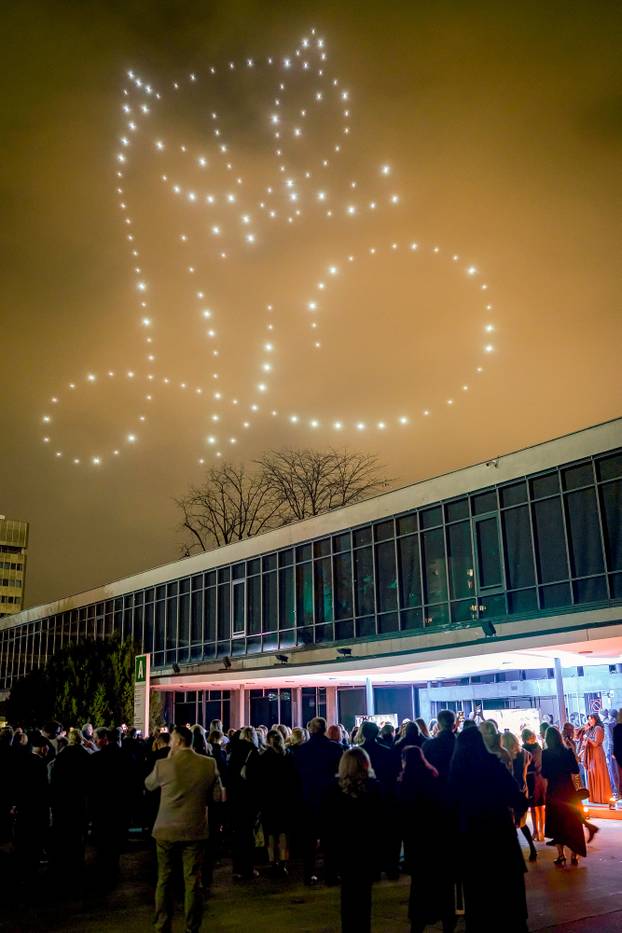 FOTO Lisca svoju 70. obljetnicu proslavila spektakularnom revijom donjeg rublja