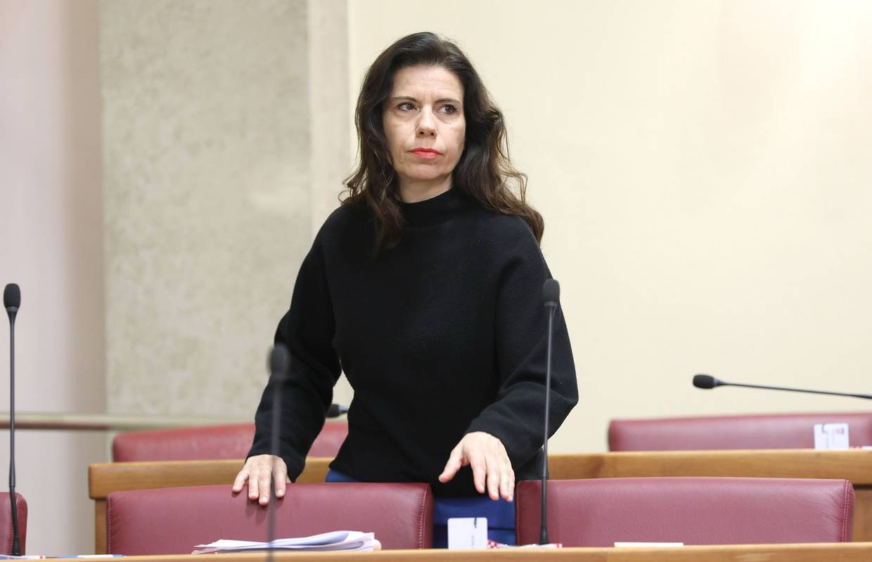 Peović: I radnici u Saboru rade 'za kikiriki', nema ih dovoljno