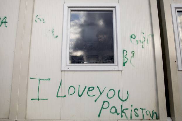 Teška zima u migrantskom kampu Lipa nedaleko Bihaća