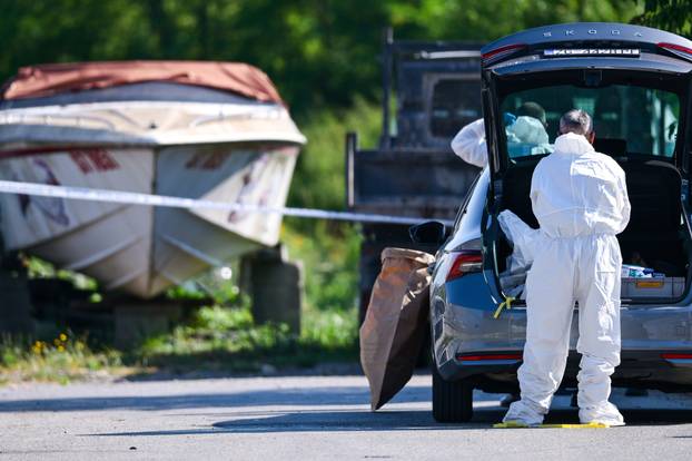 Zagreb: Očevid na mjestu požara automobila i broda