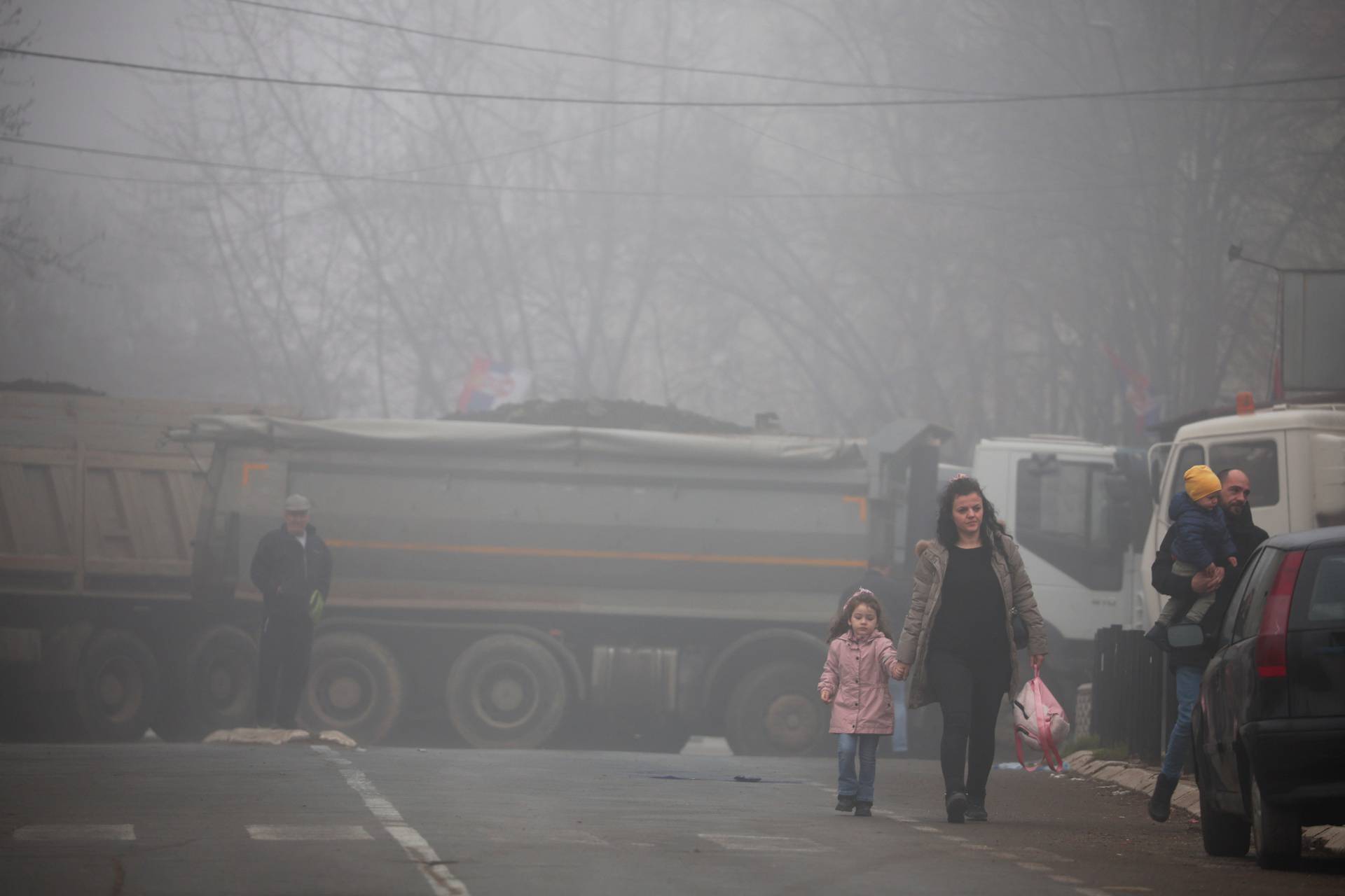 Tensions remain high as roads in northern Kosovo still blocked