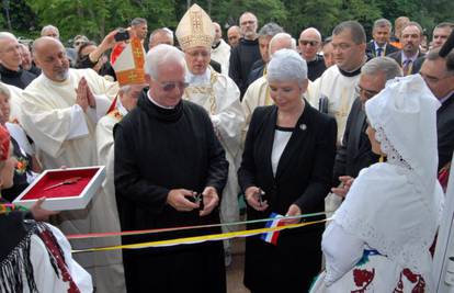 Jadranka Kosor otvorila prvu katoličku bolnicu - Sv. Rafael 
