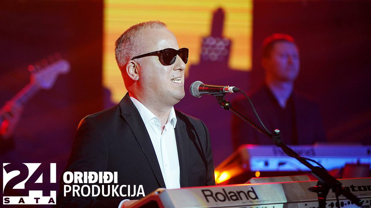 Saša Matić u Slavonskom Brodu rasplesao publiku: 'Sretan sam što ćemo danas zajedno pjevati'