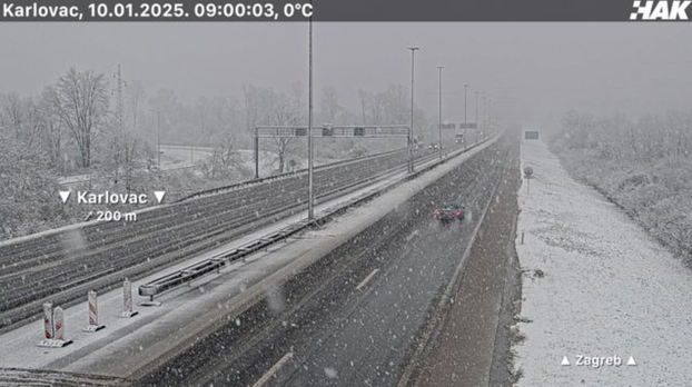FOTO Snijeg pada diljem zemlje, evo kakvo je stanje na cestama