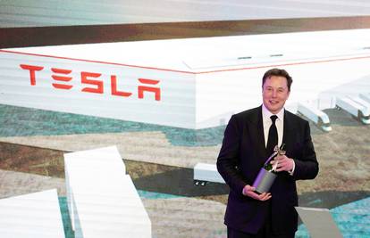 Musk najavio nove baterije, a Tesla potonula za 50 milijardi