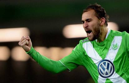 Bas Dost opet vukao 'vukove' do pobjede, zabija svakih 66'